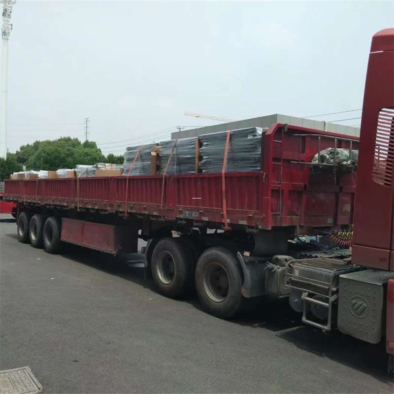 利川市乌鲁木齐县物流专线：高效直达的运输之旅